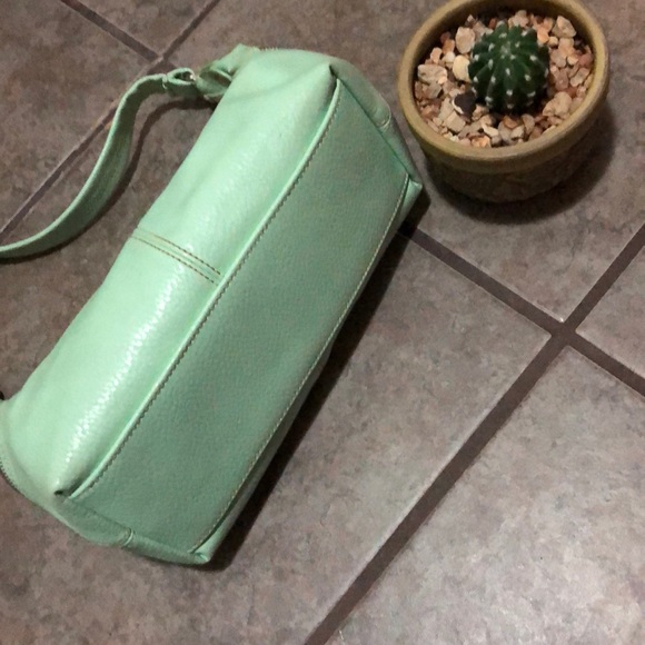 Sea foam green purse - Picture 5 of 5